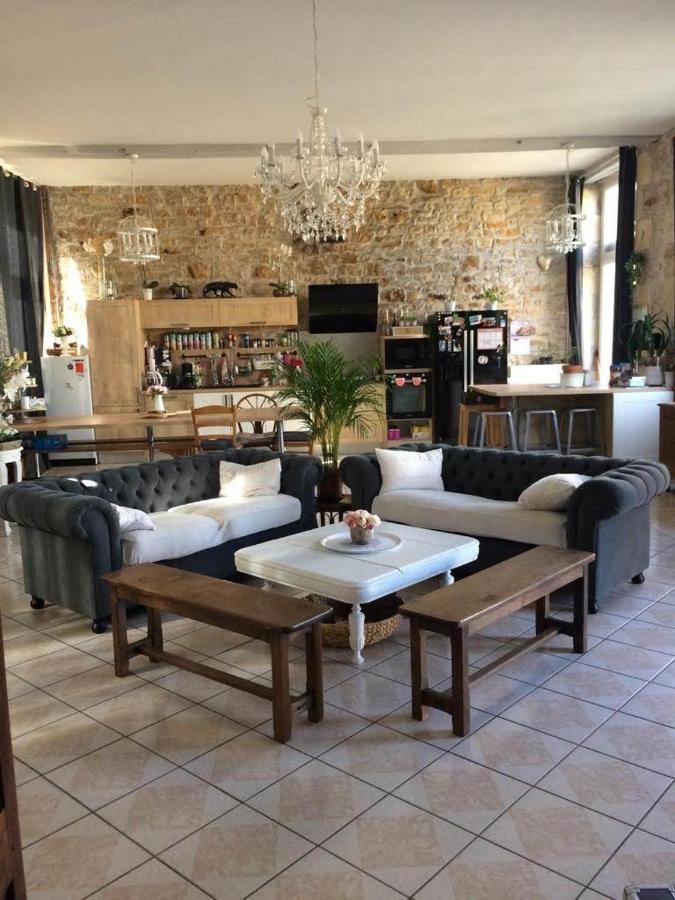 Bed and Breakfast Ecole De La Route Bleue Moiry Exterior foto